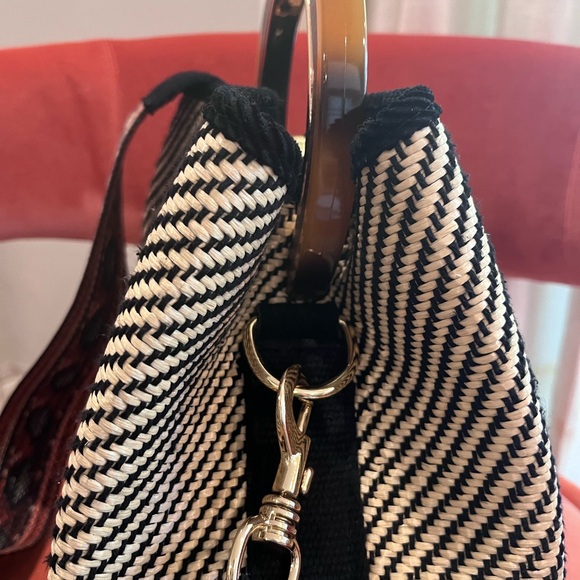 Mirta Via Mail Bag. Excellent Condition - Picture 3 of 7